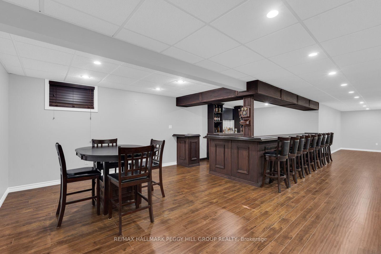 Photo 25 of 61 White Elm Road, Barrie, Holly — HOMEH