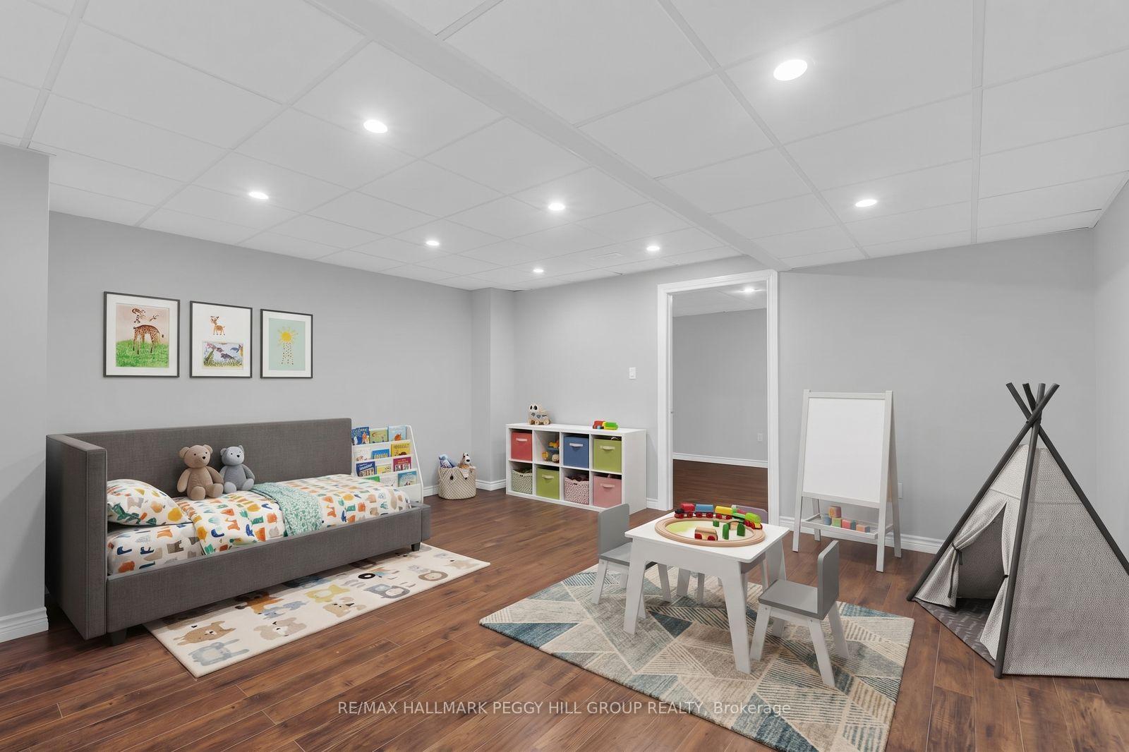Photo 28 of 61 White Elm Road, Barrie, Holly — HOMEH