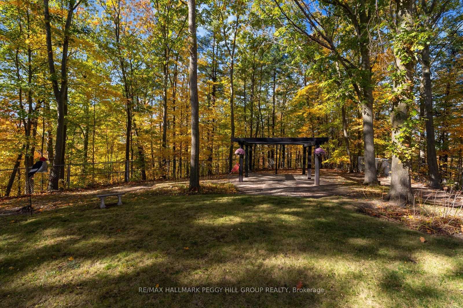 Photo 36 of 61 White Elm Road, Barrie, Holly — HOMEH