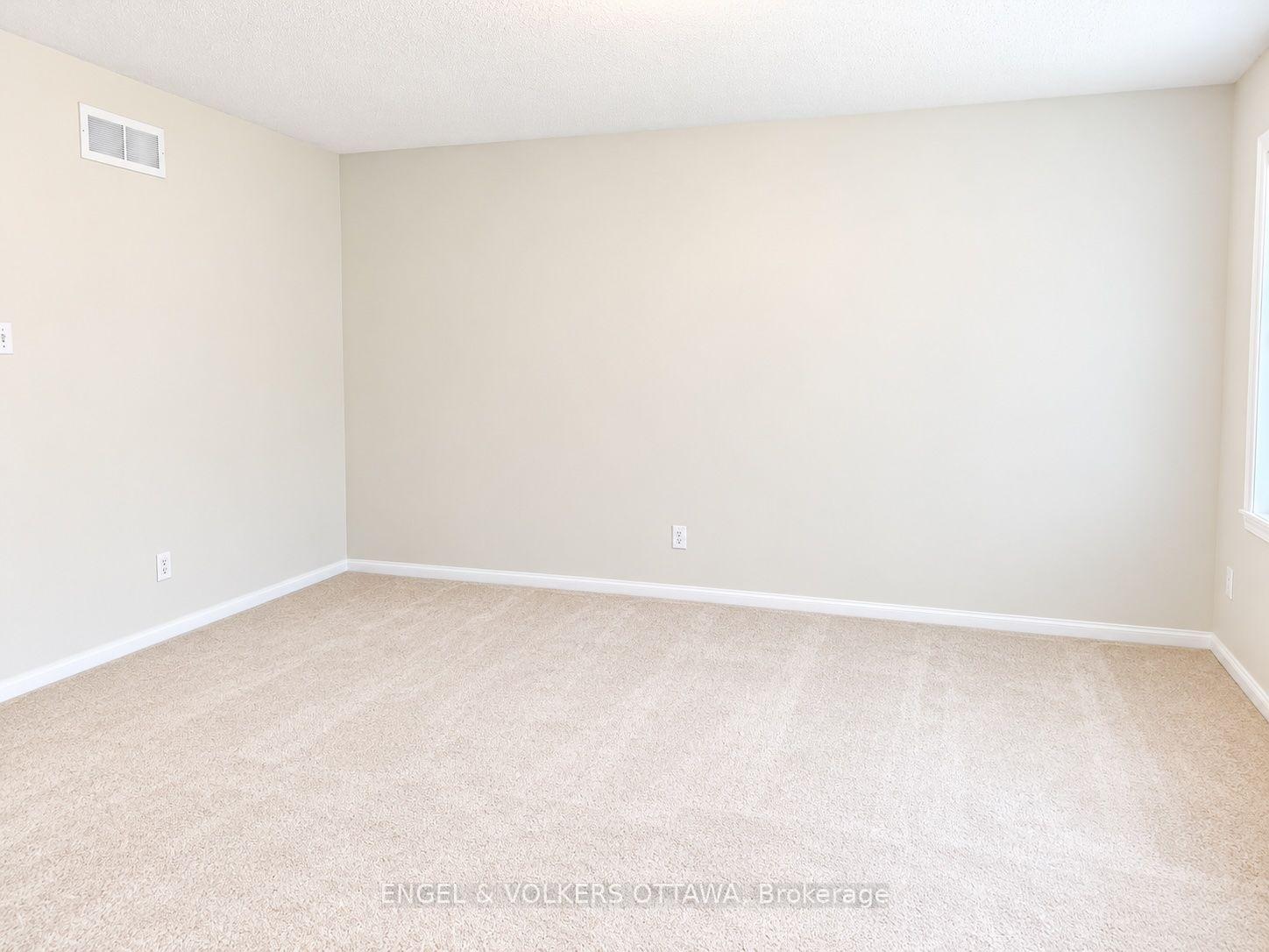Photo 20 of 124 Landover Crescent, Ottawa, Kanata - Emerald Meadows/Trailwest — HOMEH