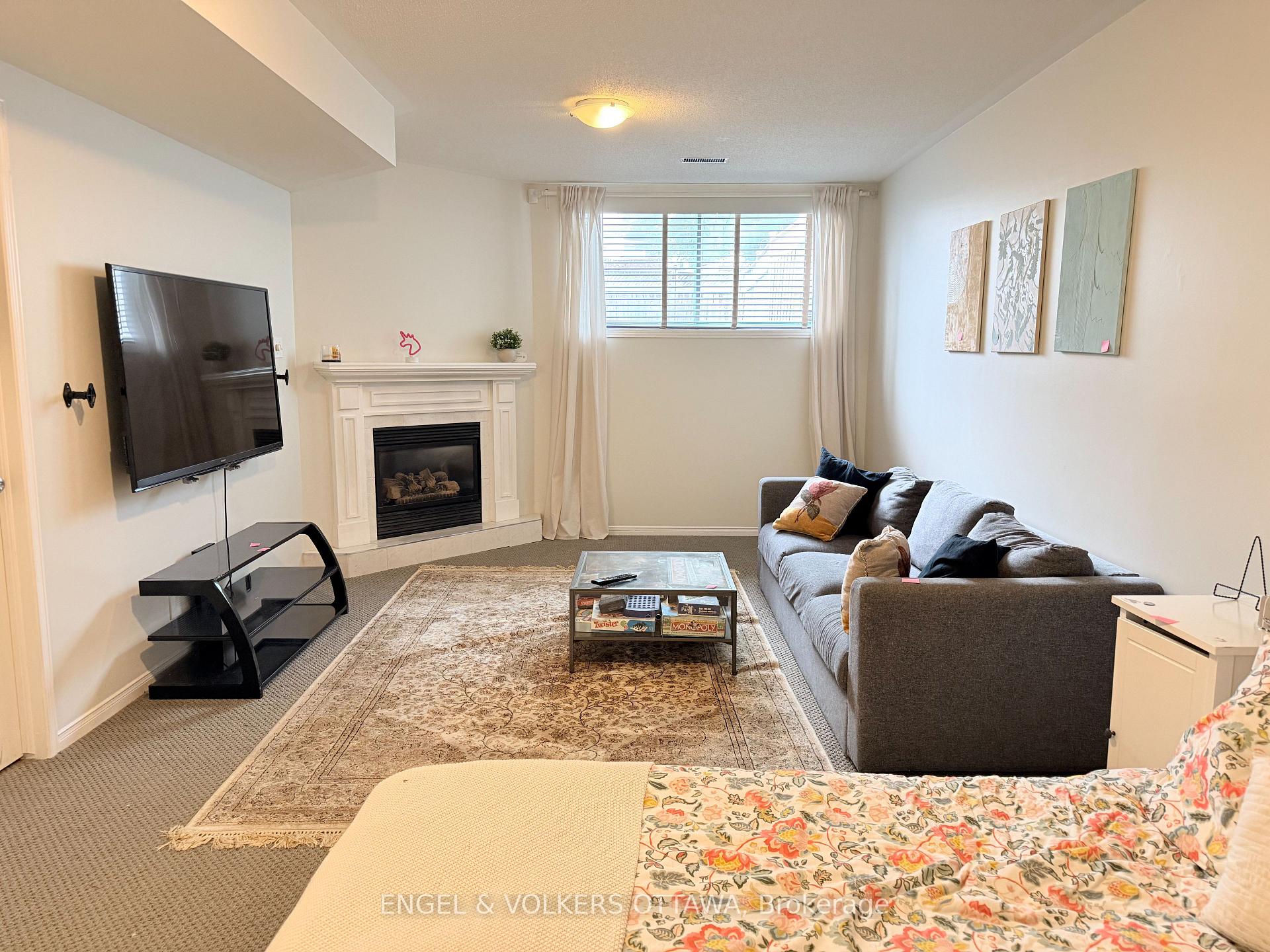 Photo 23 of 124 Landover Crescent, Ottawa, Kanata - Emerald Meadows/Trailwest — HOMEH
