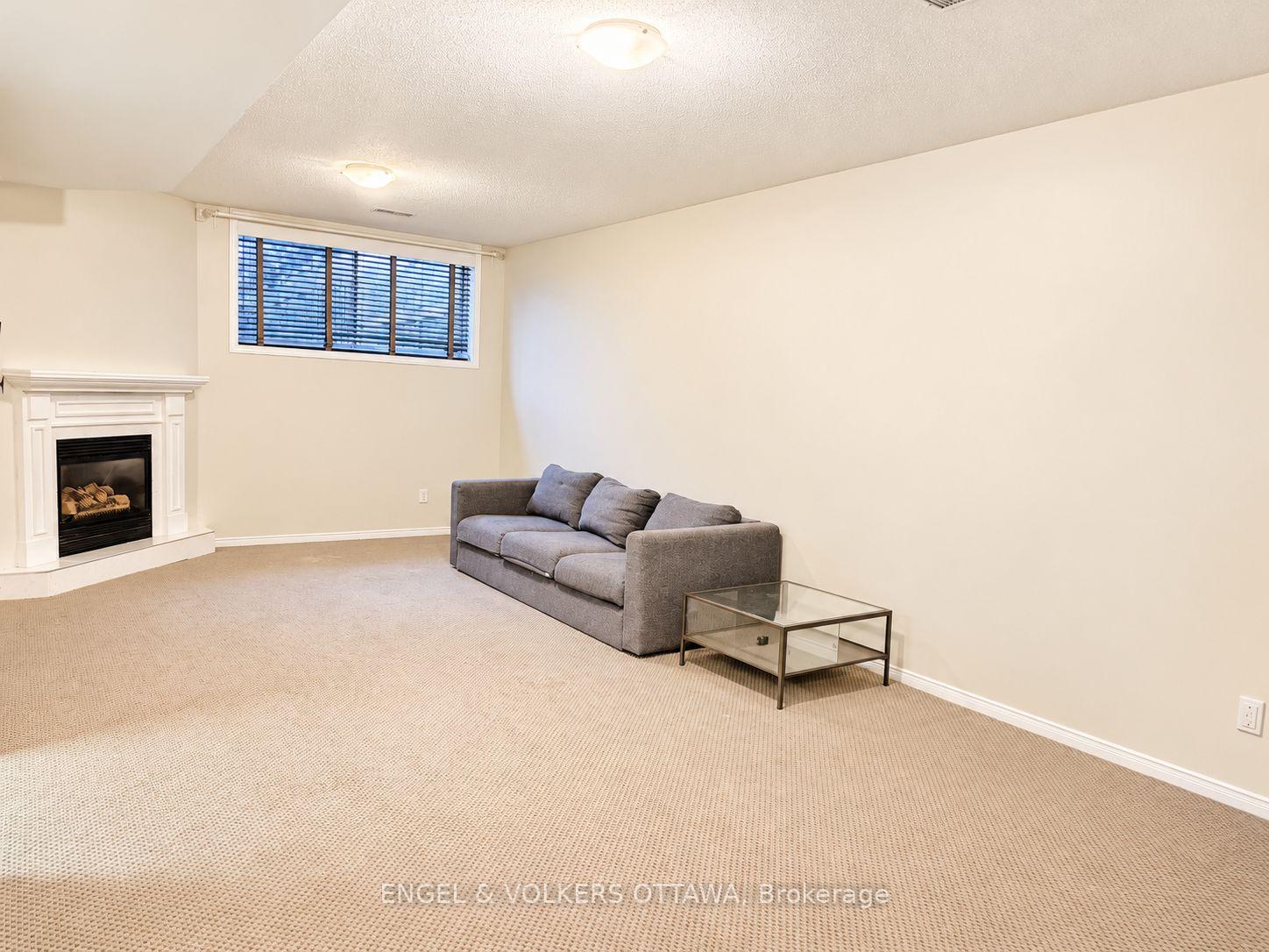 Photo 27 of 124 Landover Crescent, Ottawa, Kanata - Emerald Meadows/Trailwest — HOMEH