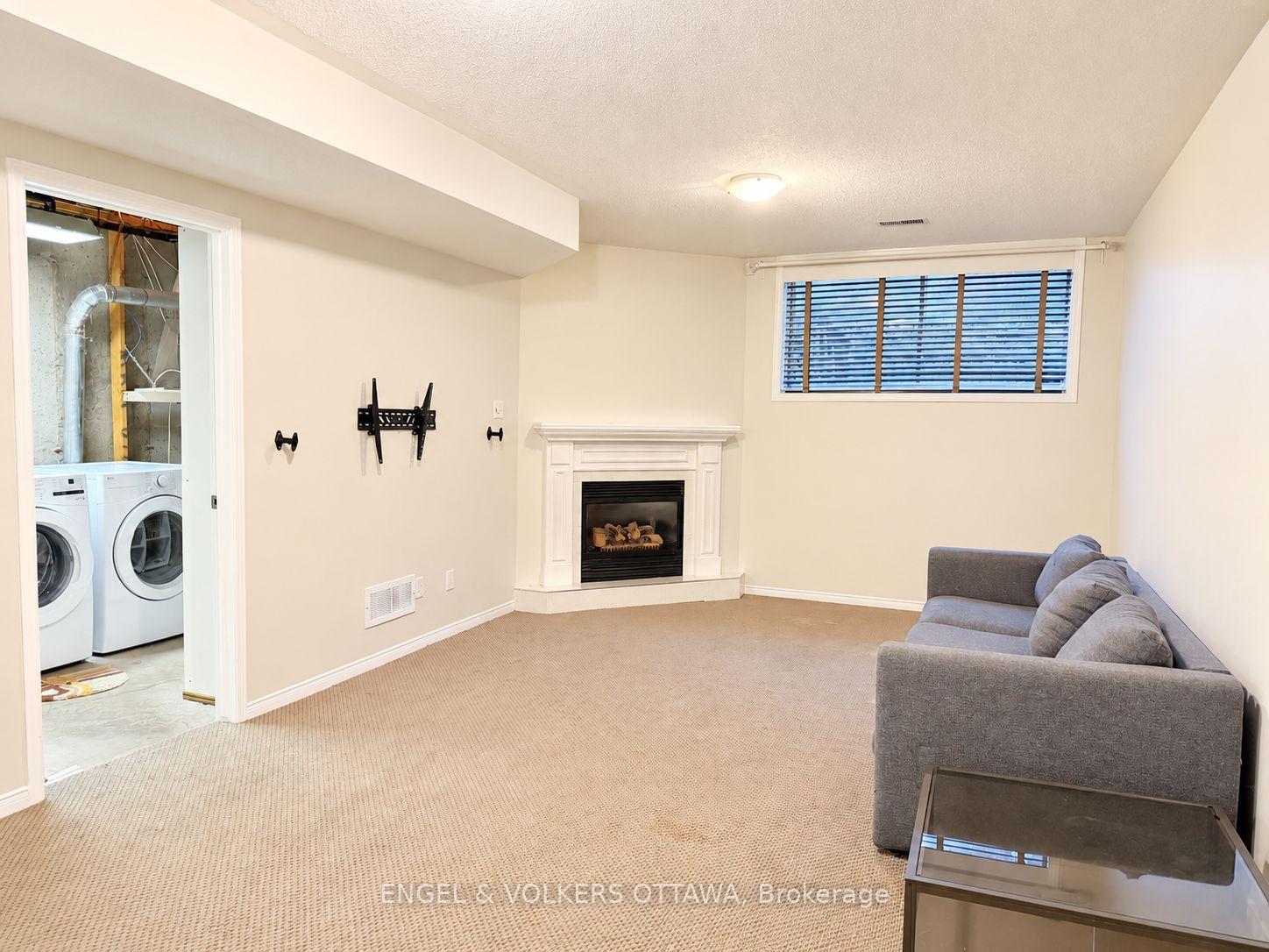 Photo 28 of 124 Landover Crescent, Ottawa, Kanata - Emerald Meadows/Trailwest — HOMEH