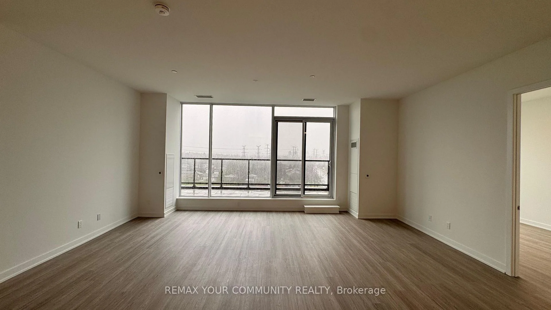 Photo 7 of Unit 1004, 8188 Yonge Street, Vaughan, Uplands — HOMEH