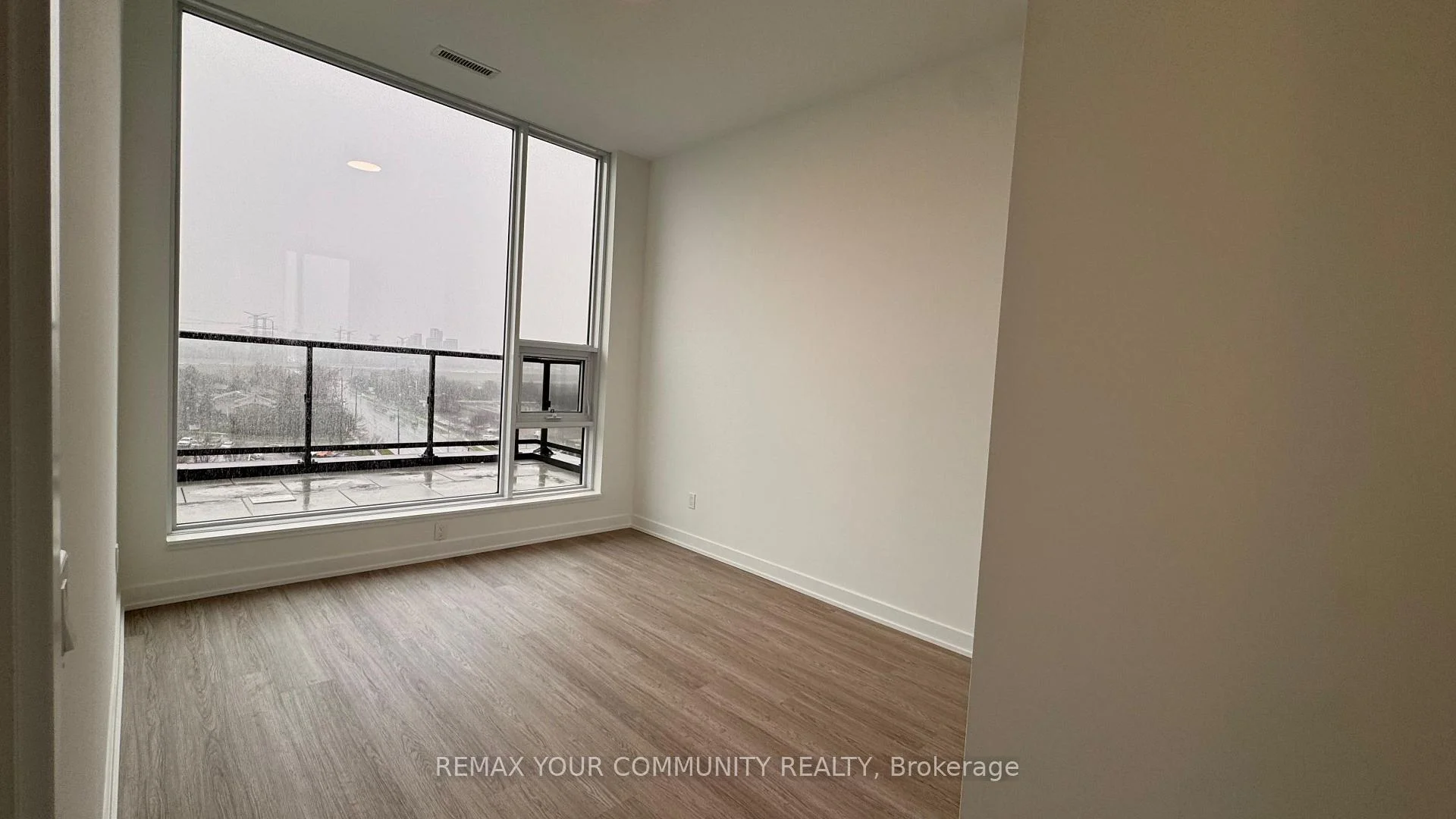 Photo 11 of Unit 1004, 8188 Yonge Street, Vaughan, Uplands — HOMEH