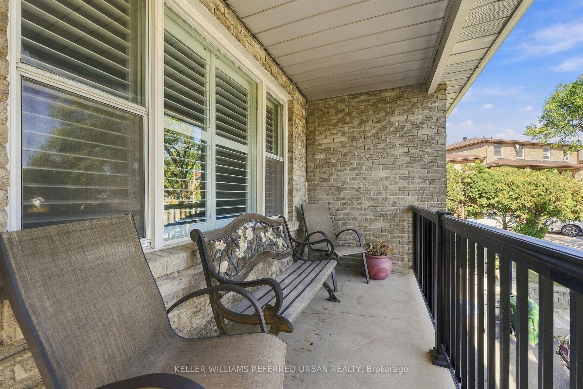 Photo 3 of 54 Ivan Nelson Drive, North York, Westminster-Branson — HOMEH