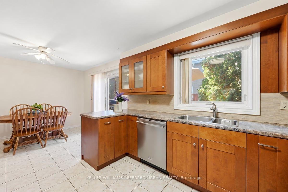Photo 14 of 54 Ivan Nelson Drive, North York, Westminster-Branson — HOMEH