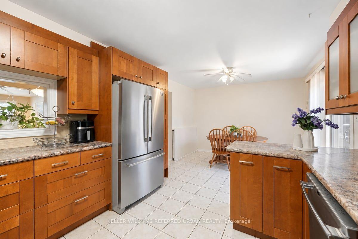 Photo 15 of 54 Ivan Nelson Drive, North York, Westminster-Branson — HOMEH