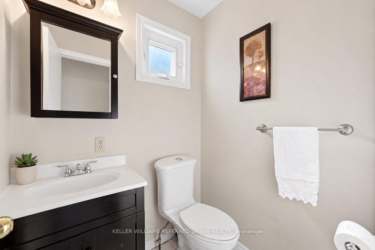 Photo 19 of 54 Ivan Nelson Drive, North York, Westminster-Branson — HOMEH