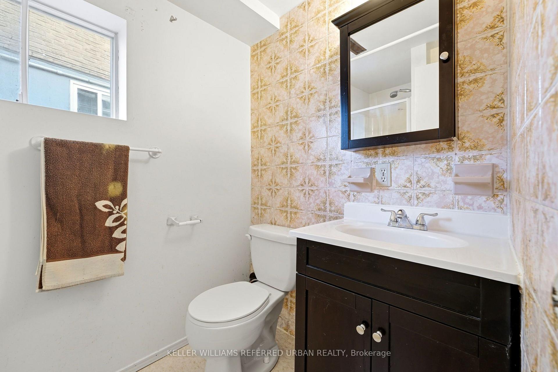 Photo 34 of 54 Ivan Nelson Drive, North York, Westminster-Branson — HOMEH