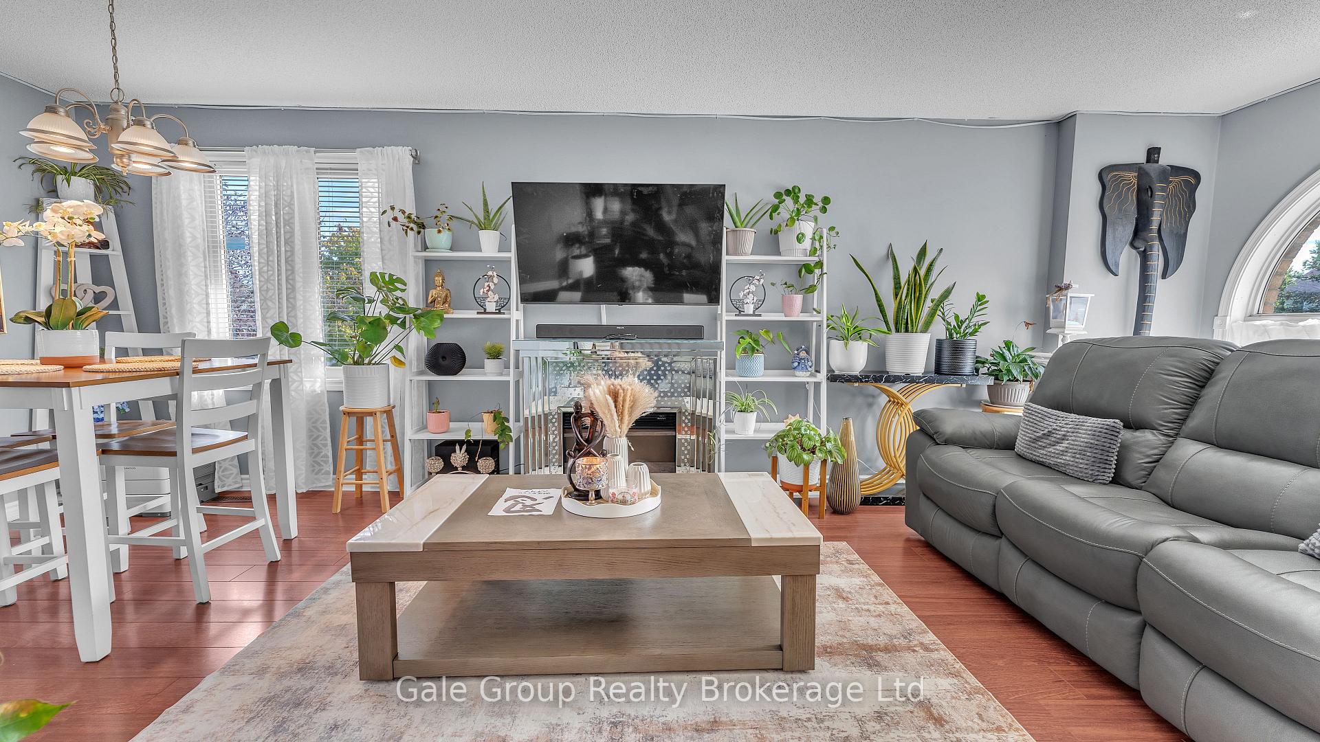 Photo 11 of 470 Marconi Boulevard, London, East I — HOMEH