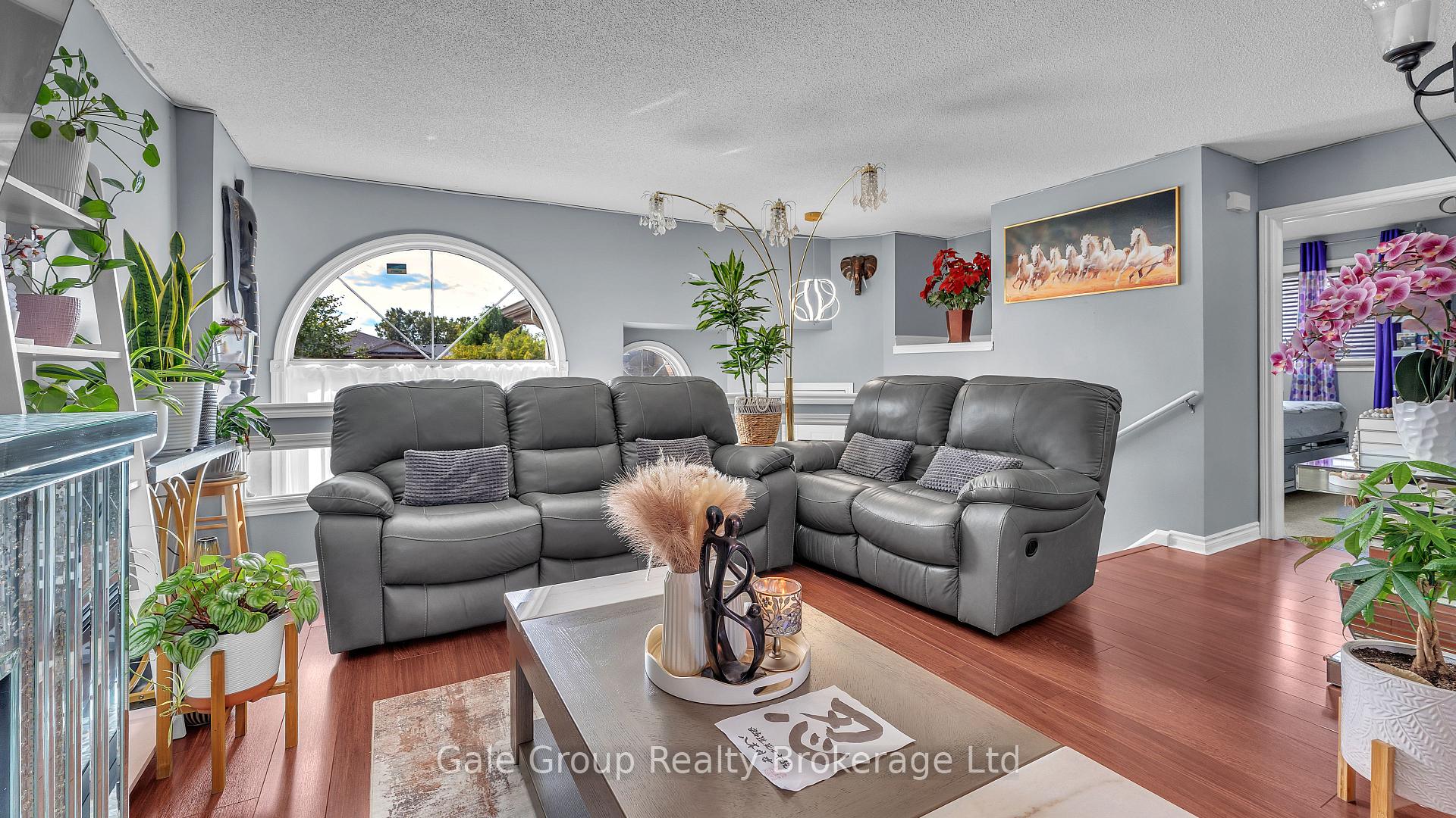 Photo 19 of 470 Marconi Boulevard, London, East I — HOMEH