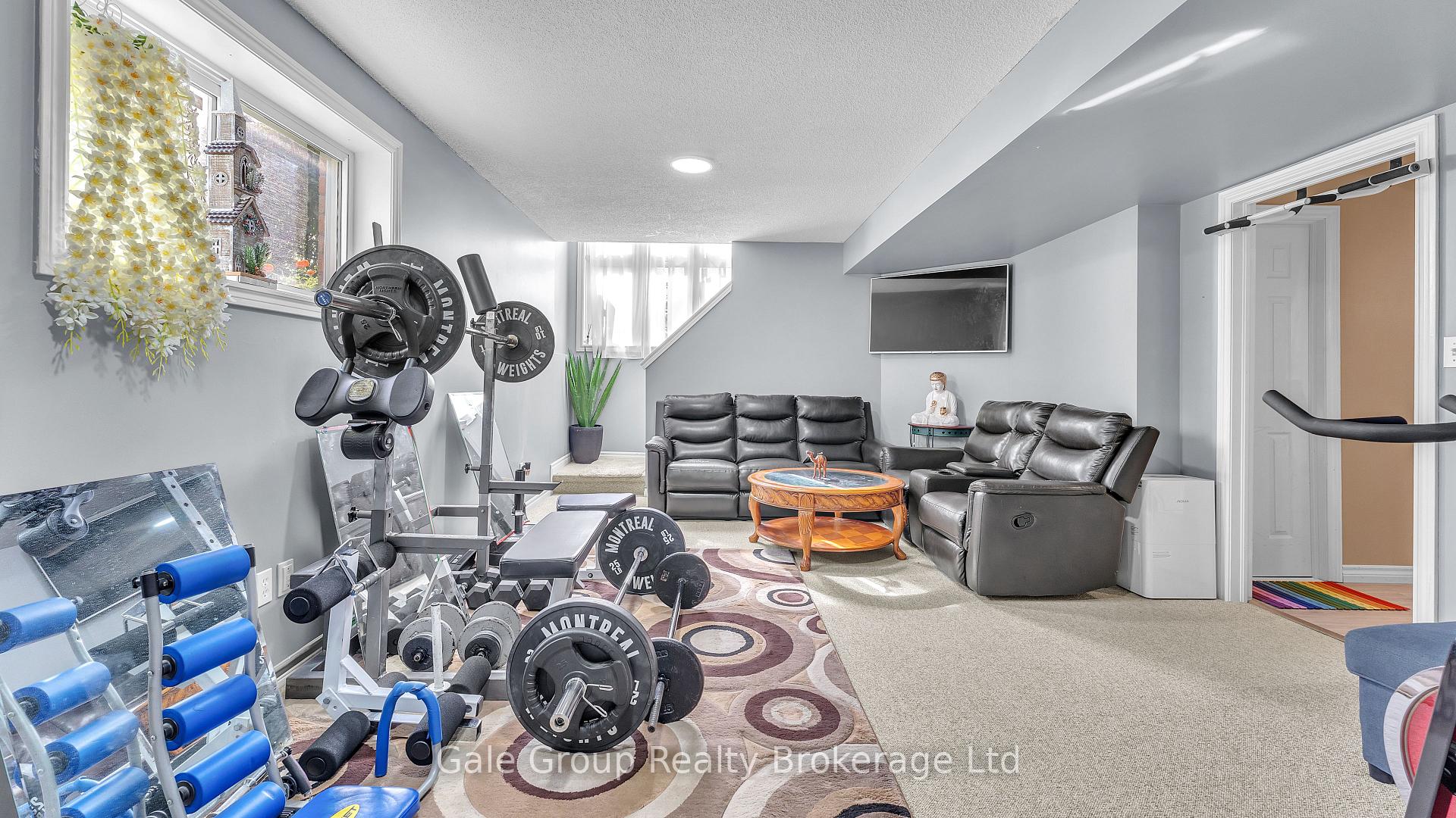 Photo 23 of 470 Marconi Boulevard, London, East I — HOMEH