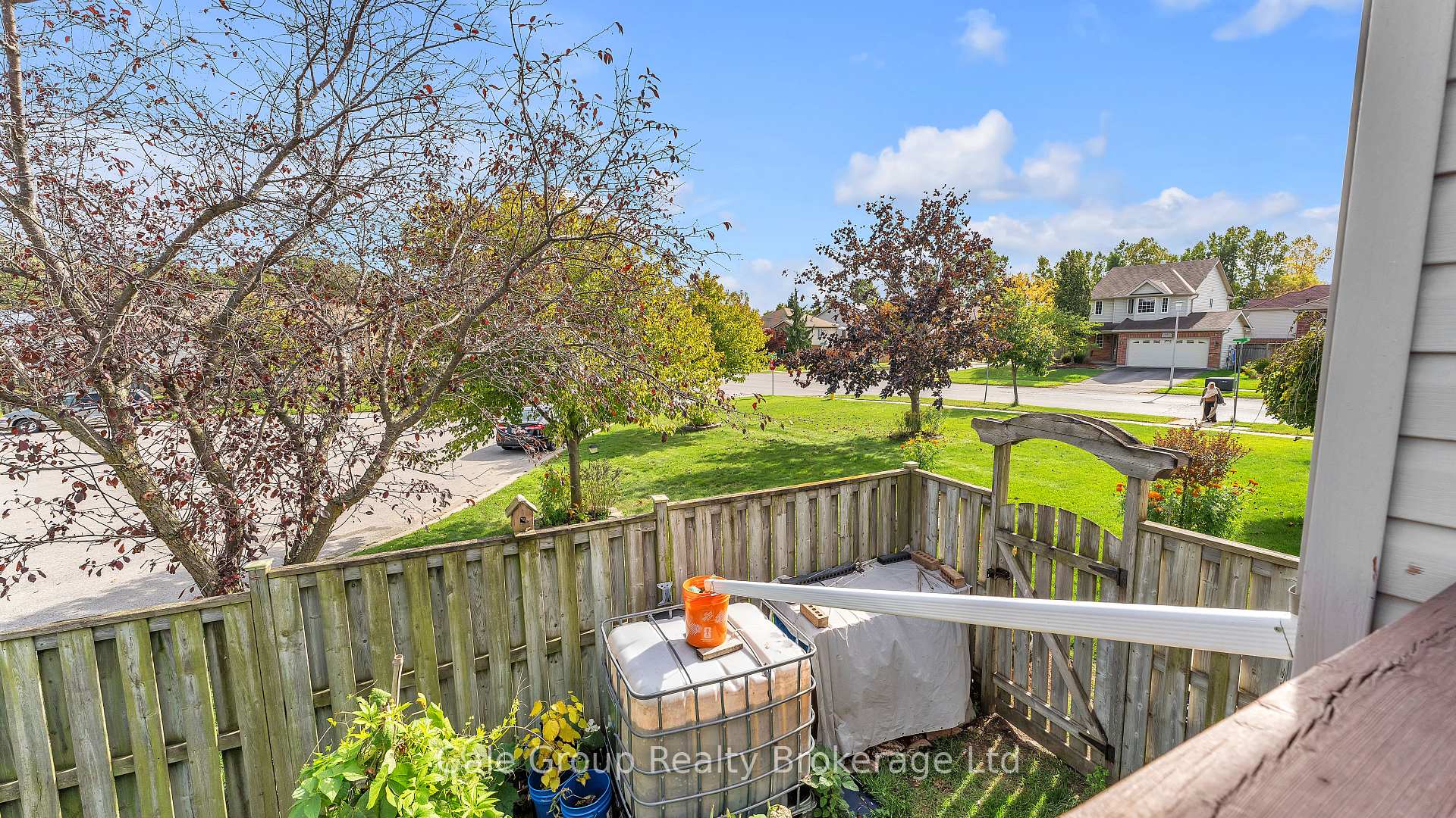 Photo 32 of 470 Marconi Boulevard, London, East I — HOMEH
