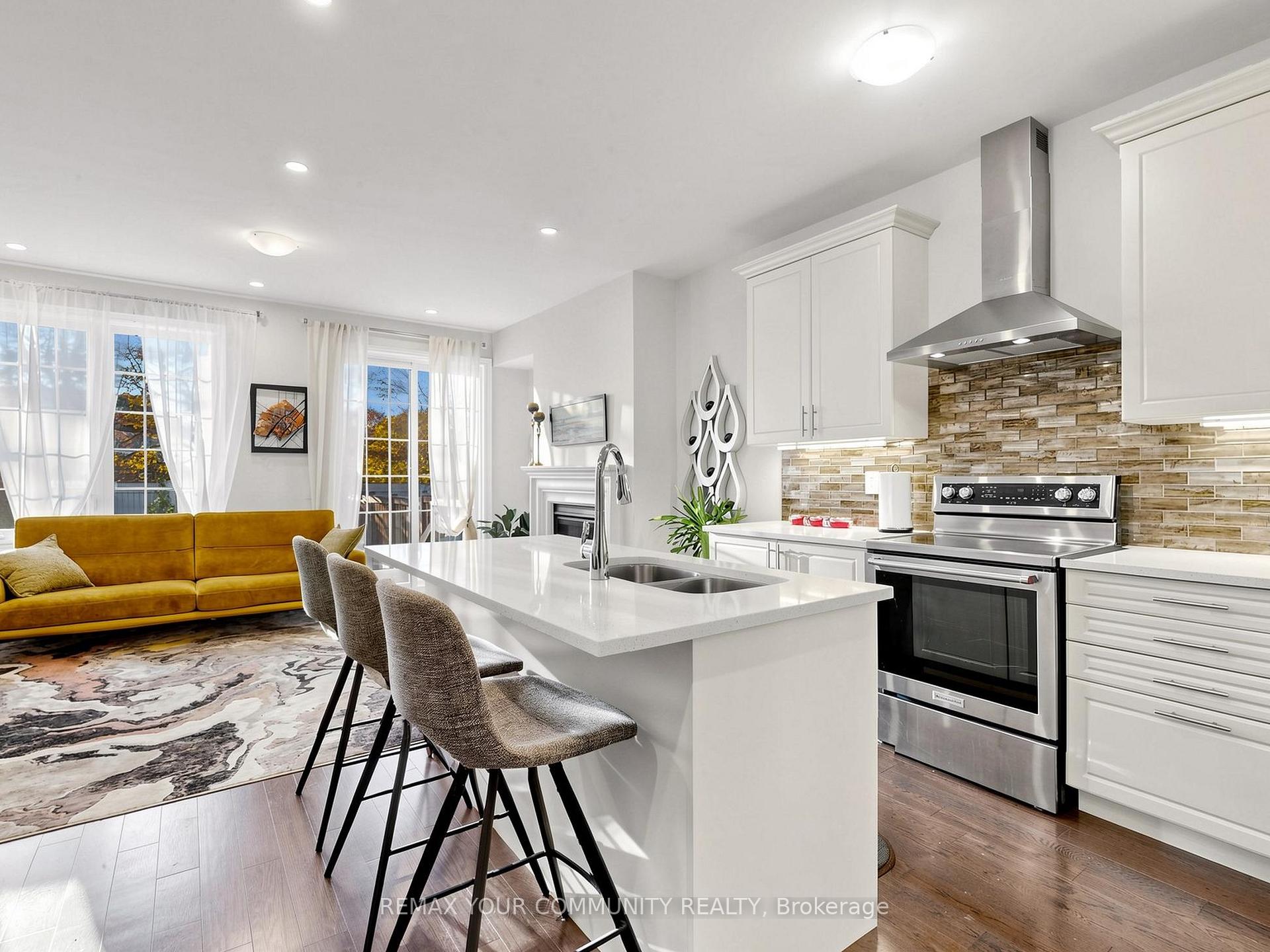 Photo 9 of 96 Drizzel Crescent, Richmond Hill, Oak Ridges — HOMEH