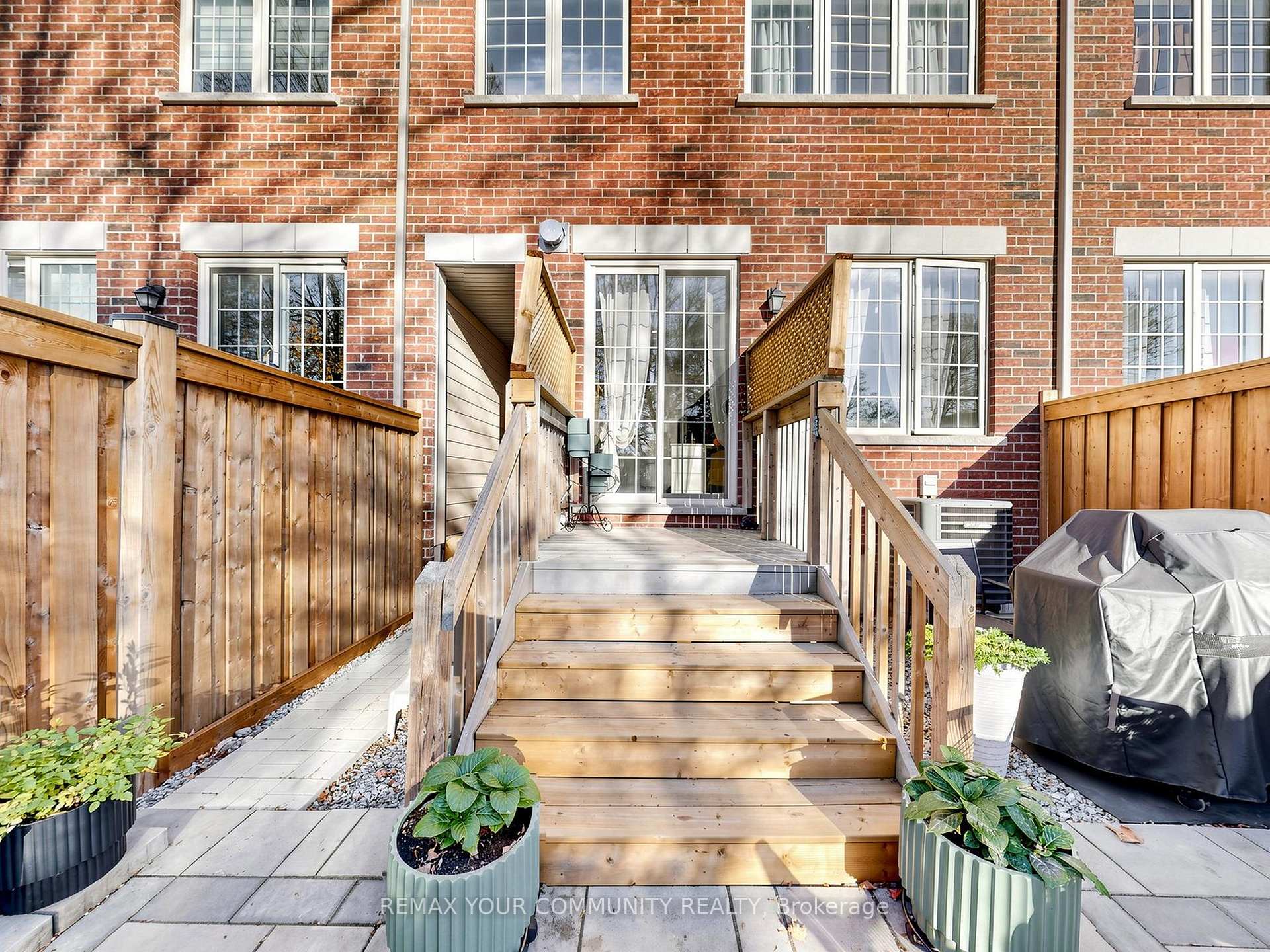 Photo 38 of 96 Drizzel Crescent, Richmond Hill, Oak Ridges — HOMEH