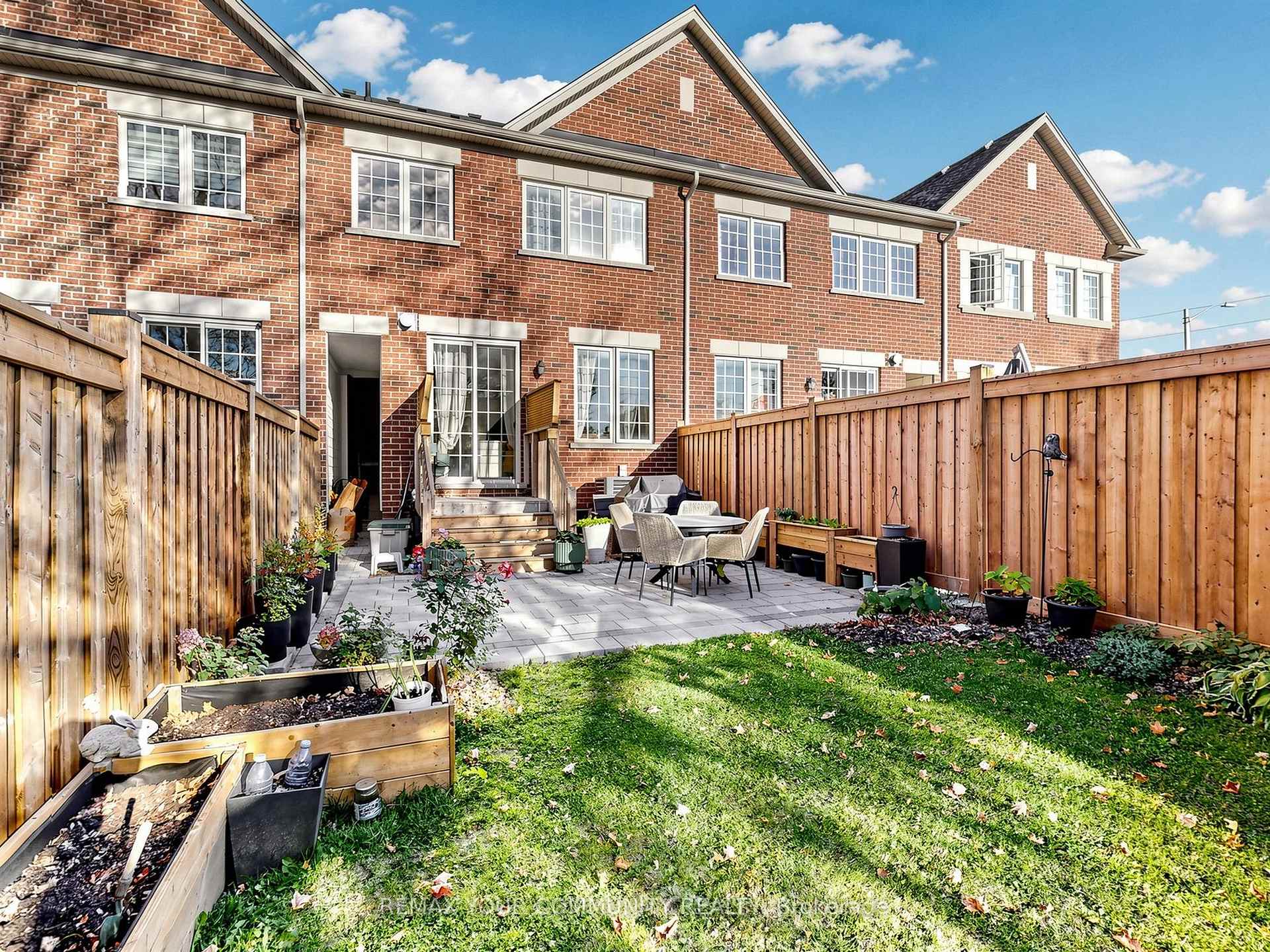 Photo 41 of 96 Drizzel Crescent, Richmond Hill, Oak Ridges — HOMEH