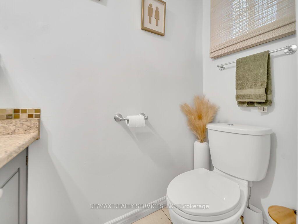 Photo 22 of 158 Fanshawe Drive, Brampton, Heart Lake West — HOMEH