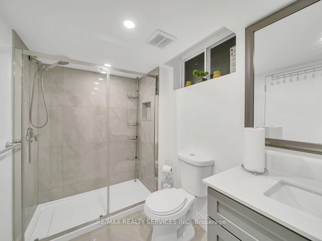 Photo 39 of 158 Fanshawe Drive, Brampton, Heart Lake West — HOMEH