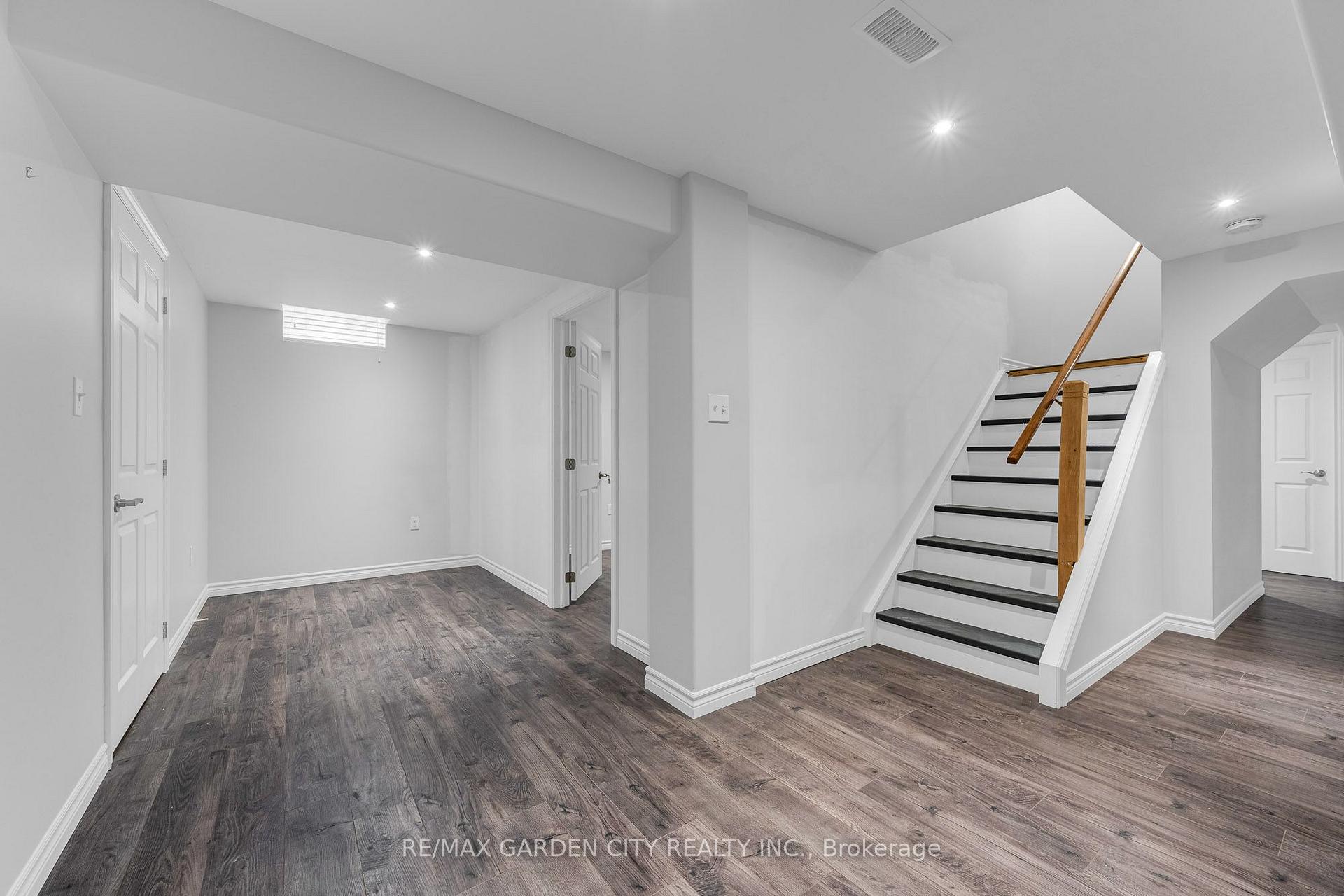Photo 3 of Unit Lower, 159 Valera Drive, Hamilton, Stoney Creek — HOMEH