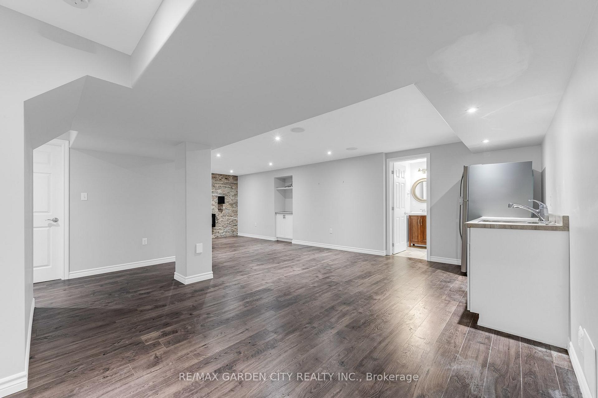 Photo 6 of Unit Lower, 159 Valera Drive, Hamilton, Stoney Creek — HOMEH