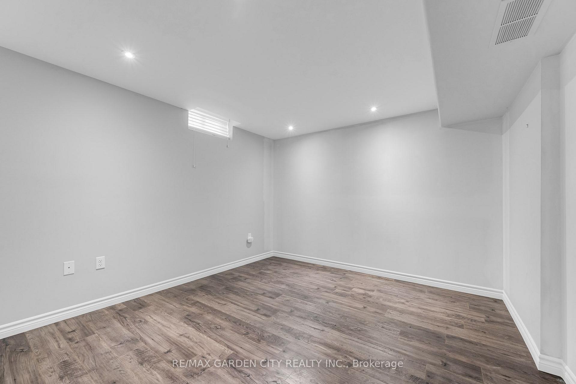 Photo 11 of Unit Lower, 159 Valera Drive, Hamilton, Stoney Creek — HOMEH