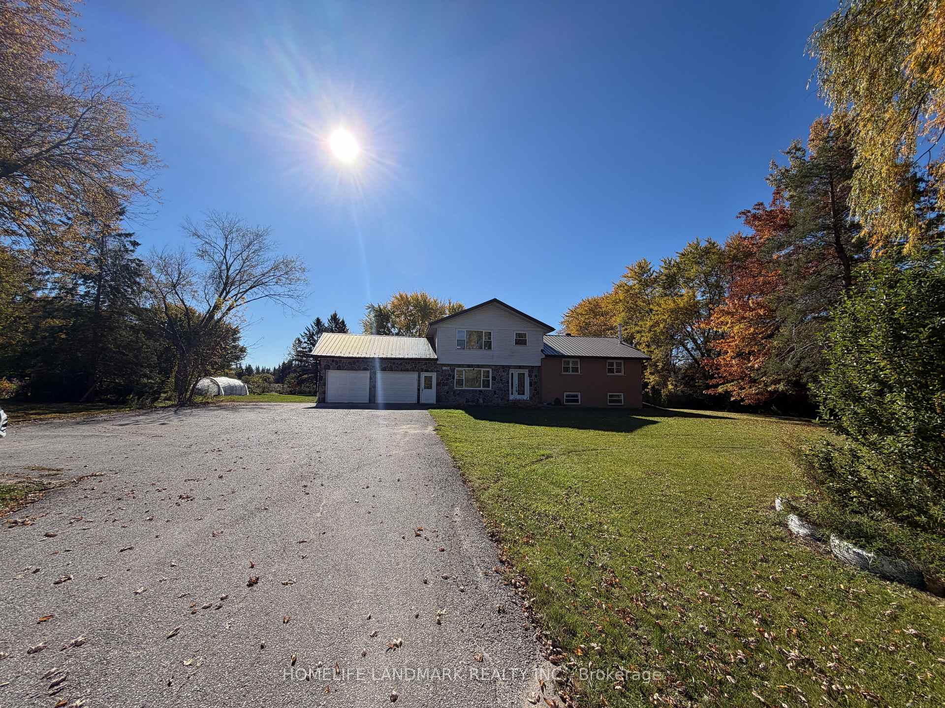 Photo 3 of 1135 rovenshoe Road S, Georgina, Keswick South — HOMEH