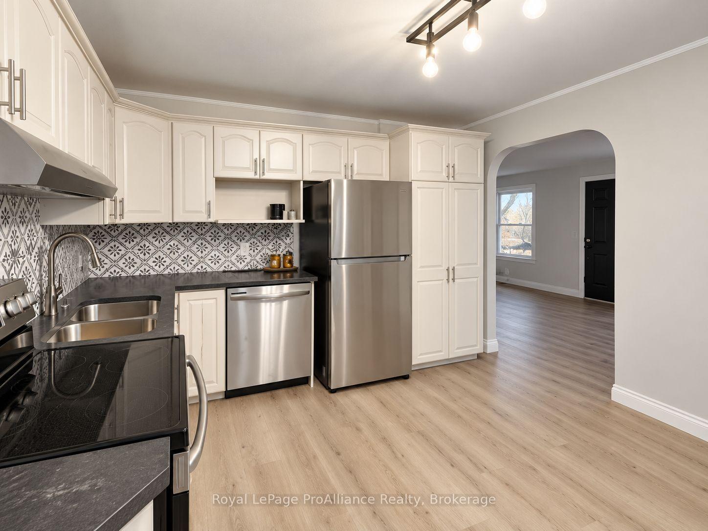 Photo 10 of 1455 County Rd 3, Prince Edward County, Ameliasburg Ward — HOMEH