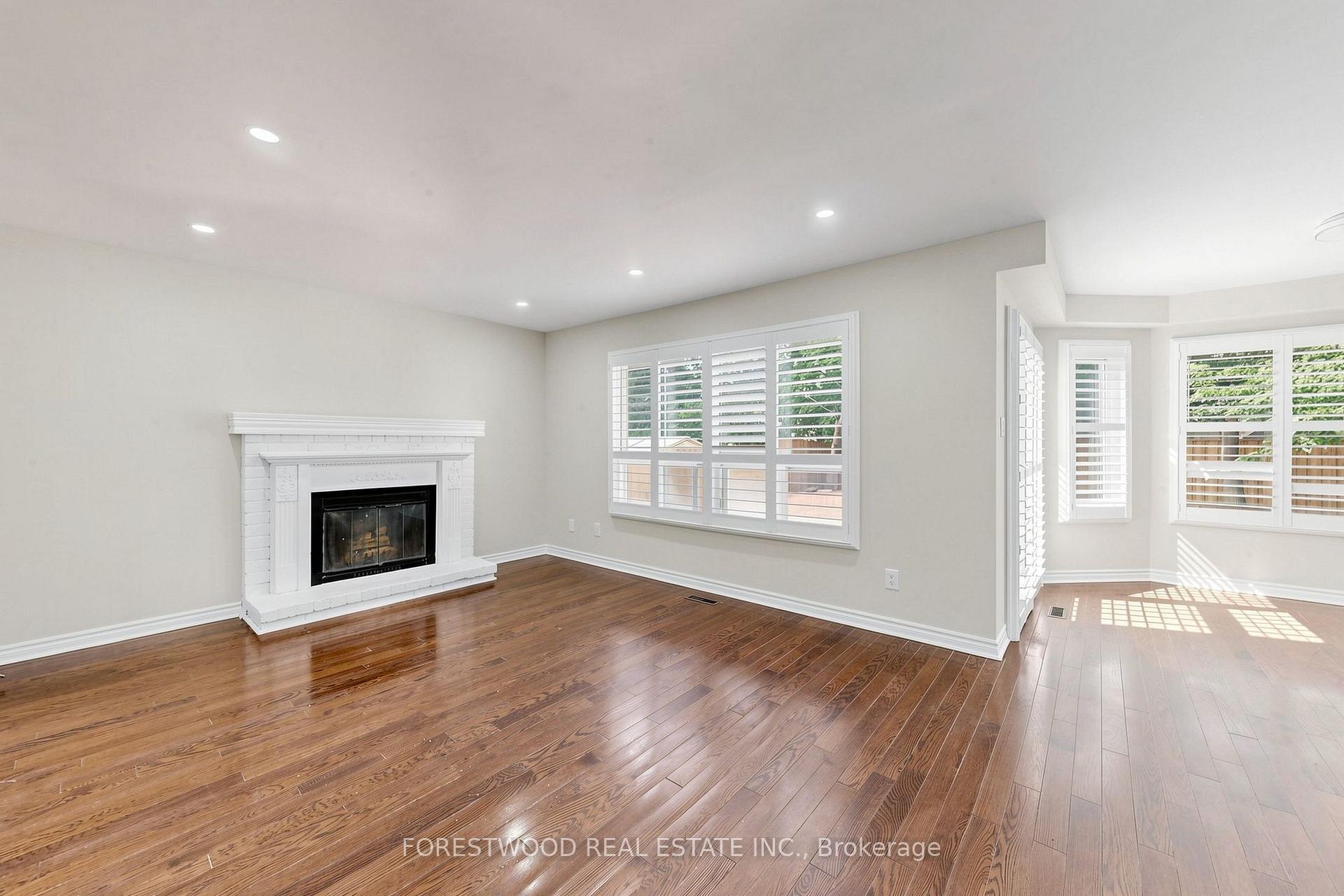 Photo 15 of 4616 Inverness Boulevard, Mississauga, East Credit — HOMEH