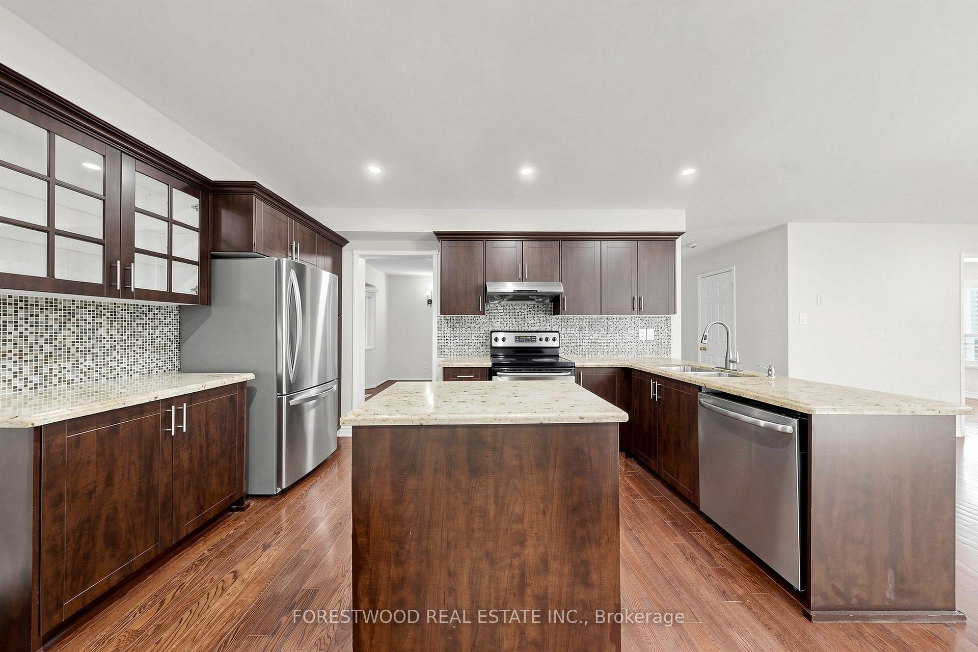 Photo 23 of 4616 Inverness Boulevard, Mississauga, East Credit — HOMEH