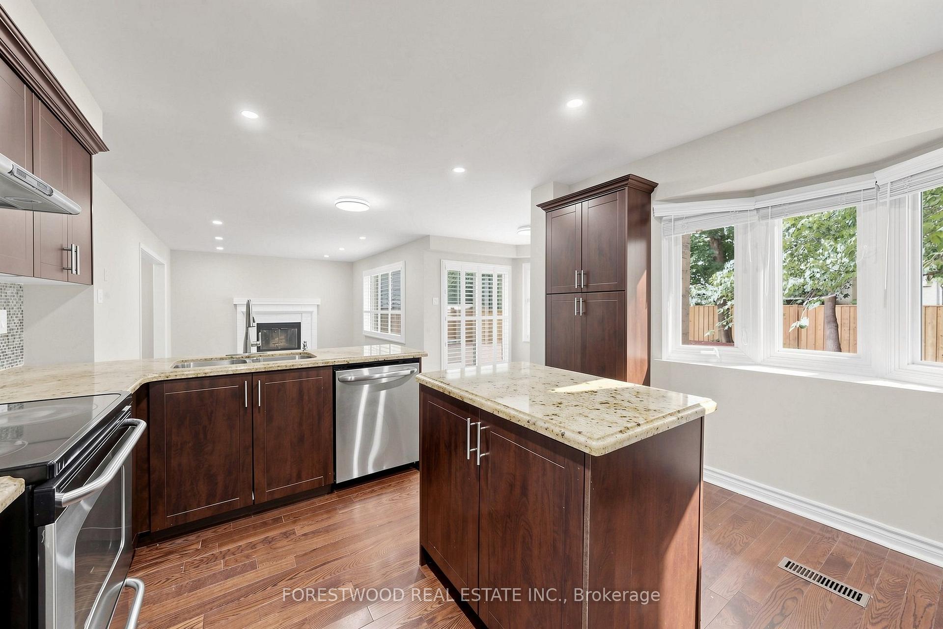 Photo 25 of 4616 Inverness Boulevard, Mississauga, East Credit — HOMEH