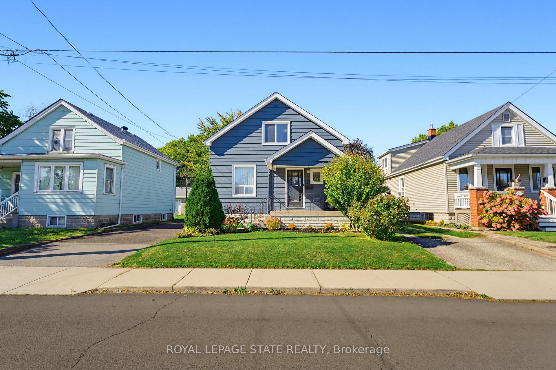 Photo 2 of 206 Craigroyston Road, Hamilton, Bartonville — HOMEH