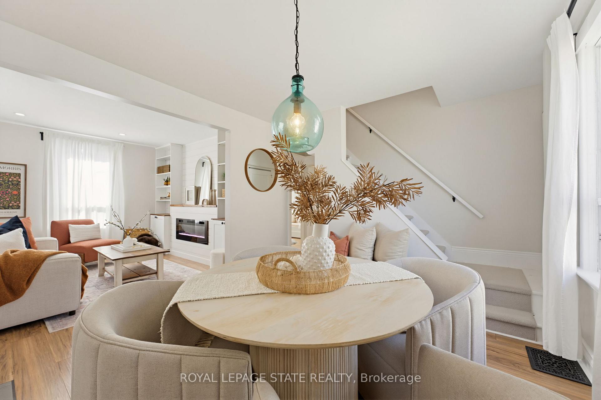 Photo 7 of 206 Craigroyston Road, Hamilton, Bartonville — HOMEH