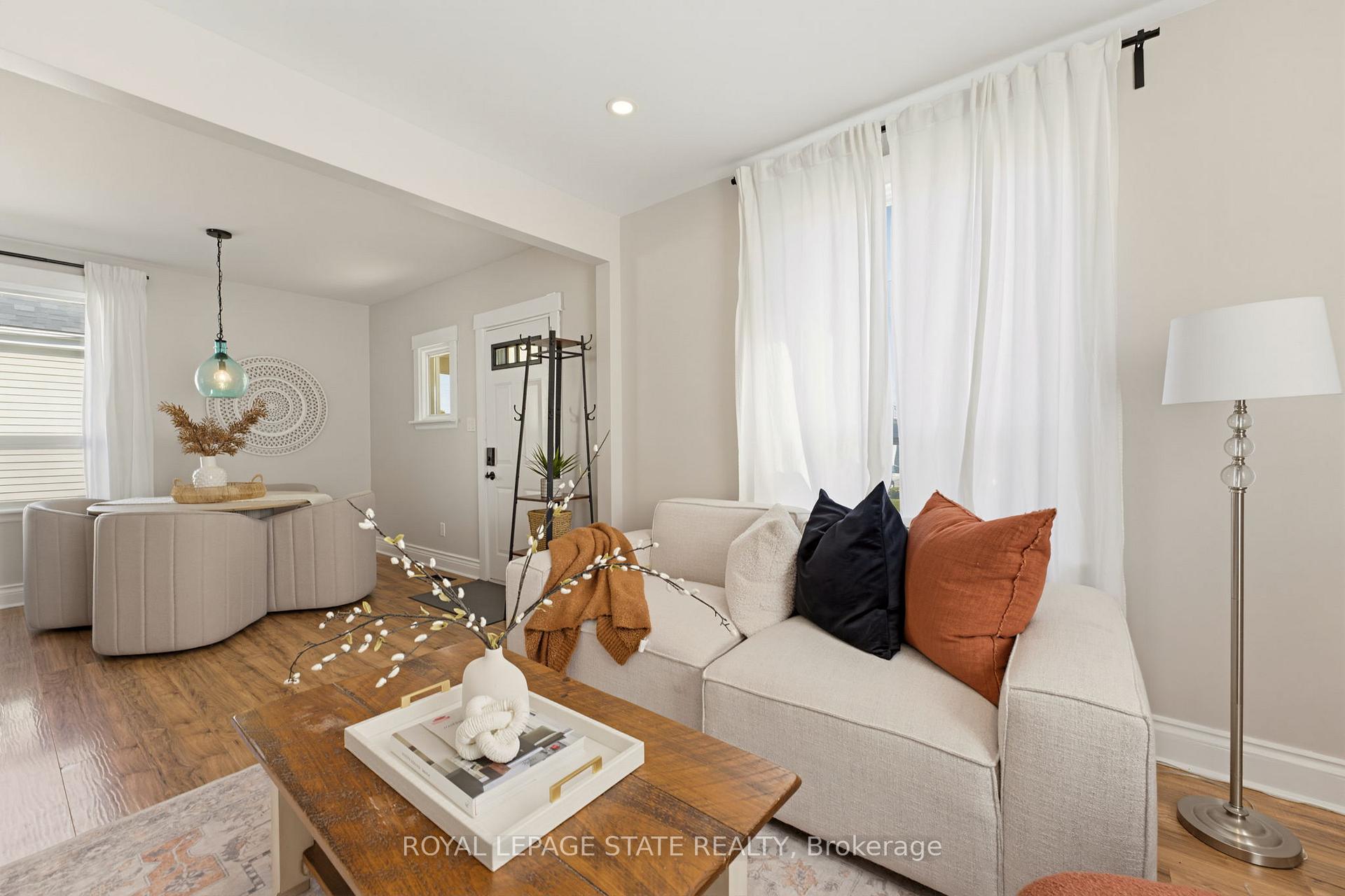 Photo 10 of 206 Craigroyston Road, Hamilton, Bartonville — HOMEH