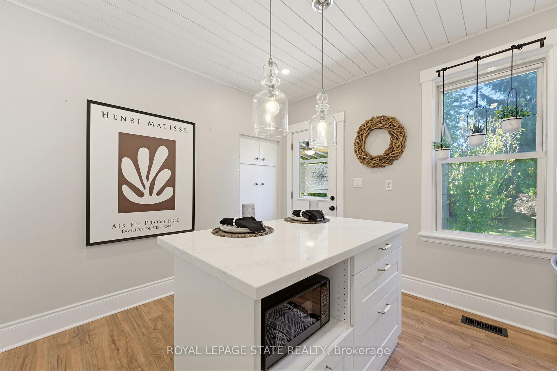 Photo 14 of 206 Craigroyston Road, Hamilton, Bartonville — HOMEH