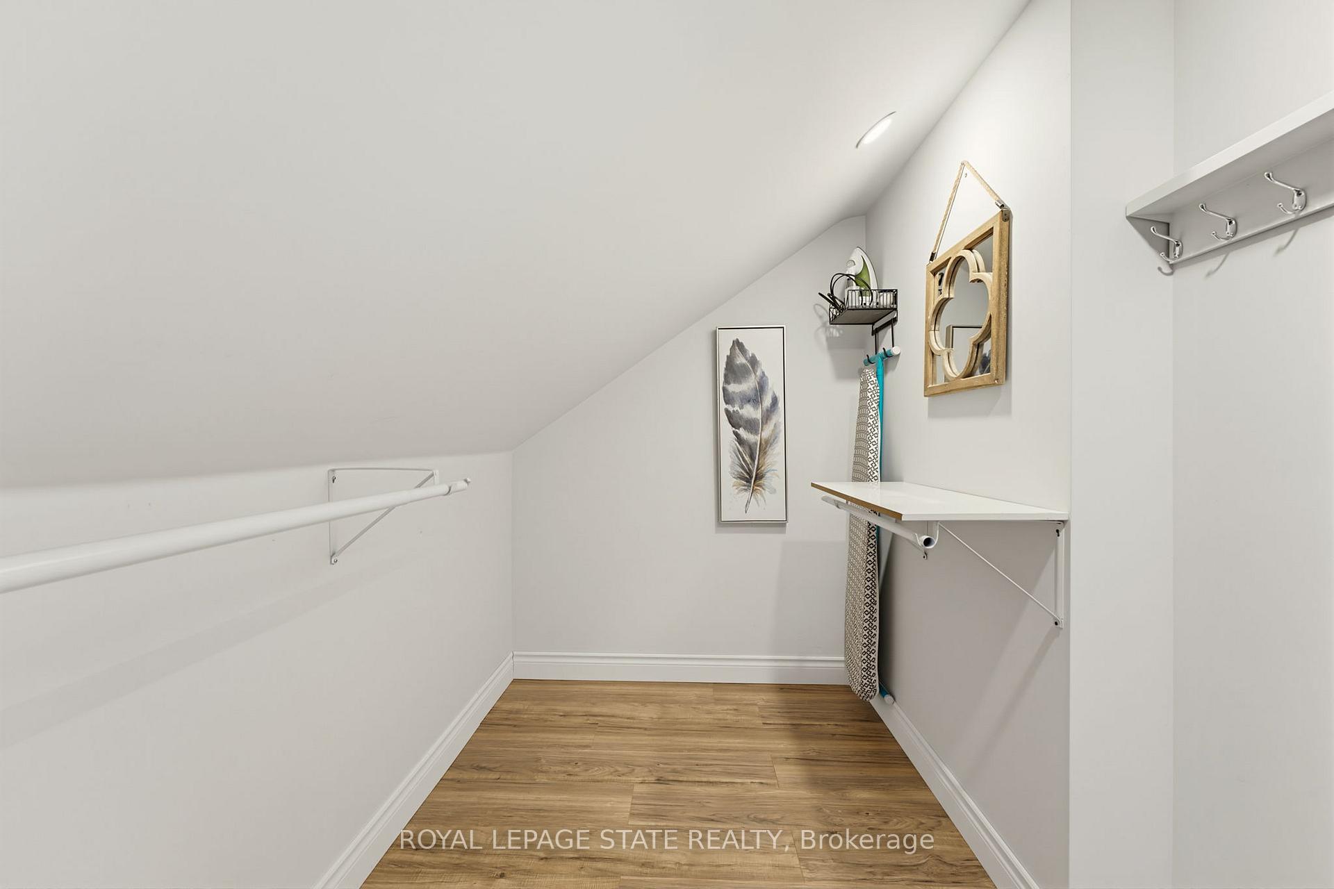 Photo 24 of 206 Craigroyston Road, Hamilton, Bartonville — HOMEH