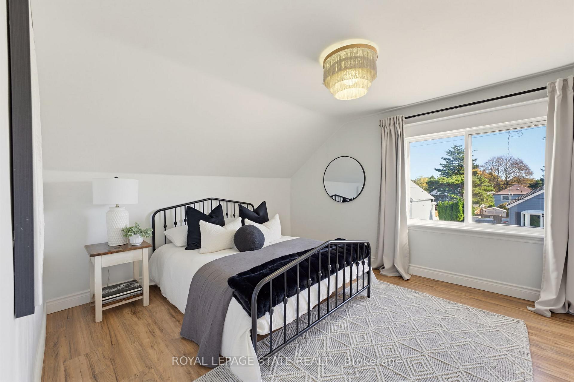 Photo 27 of 206 Craigroyston Road, Hamilton, Bartonville — HOMEH