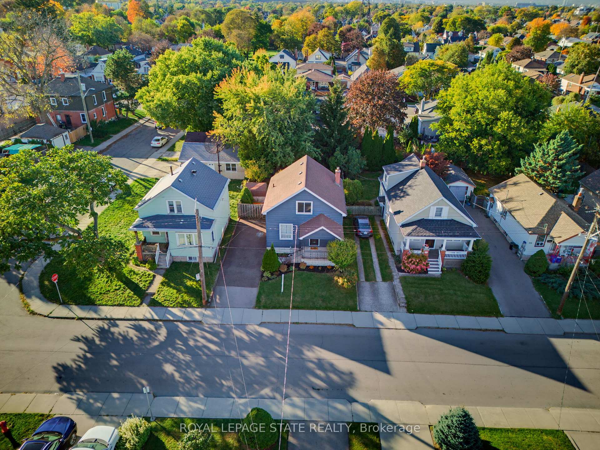 Photo 37 of 206 Craigroyston Road, Hamilton, Bartonville — HOMEH