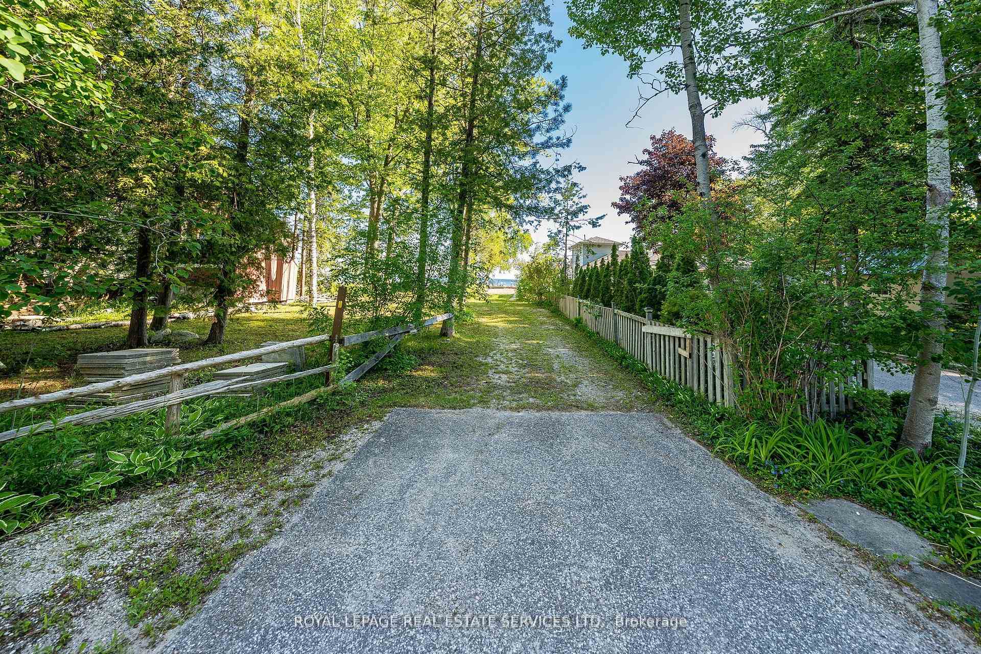 Photo 7 of 2228 Shore Lane, Wasaga Beach — HOMEH