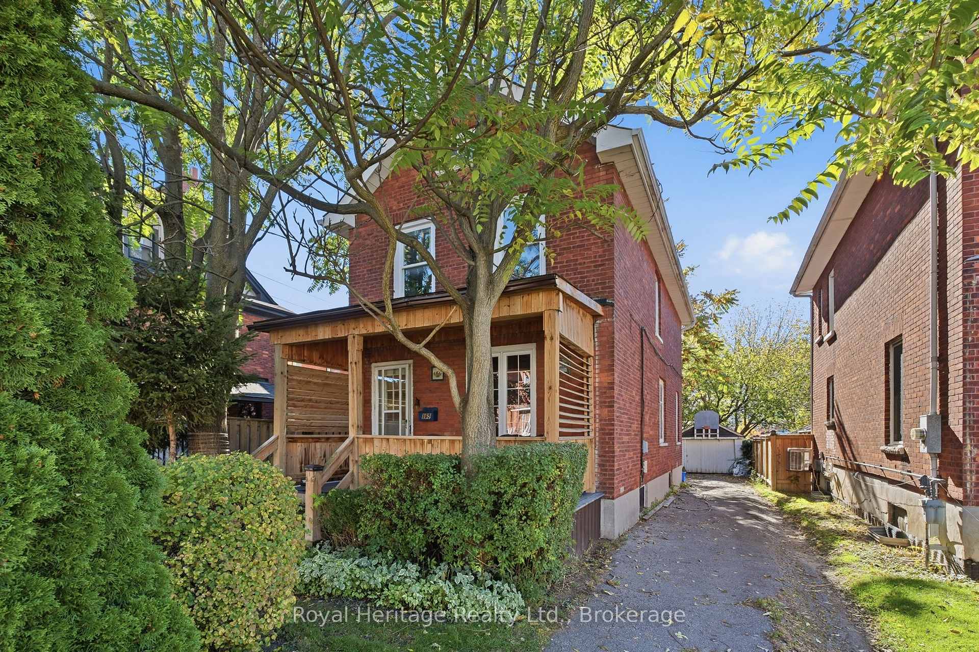 Photo 3 of 165 Colborne Street, Oshawa, O'Neill — HOMEH