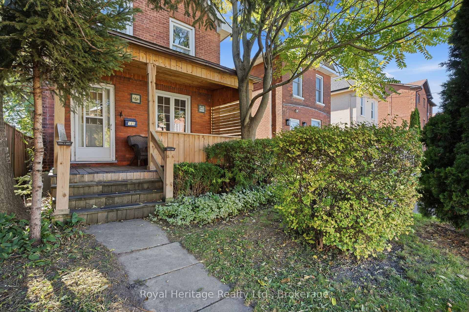 Photo 4 of 165 Colborne Street, Oshawa, O'Neill — HOMEH