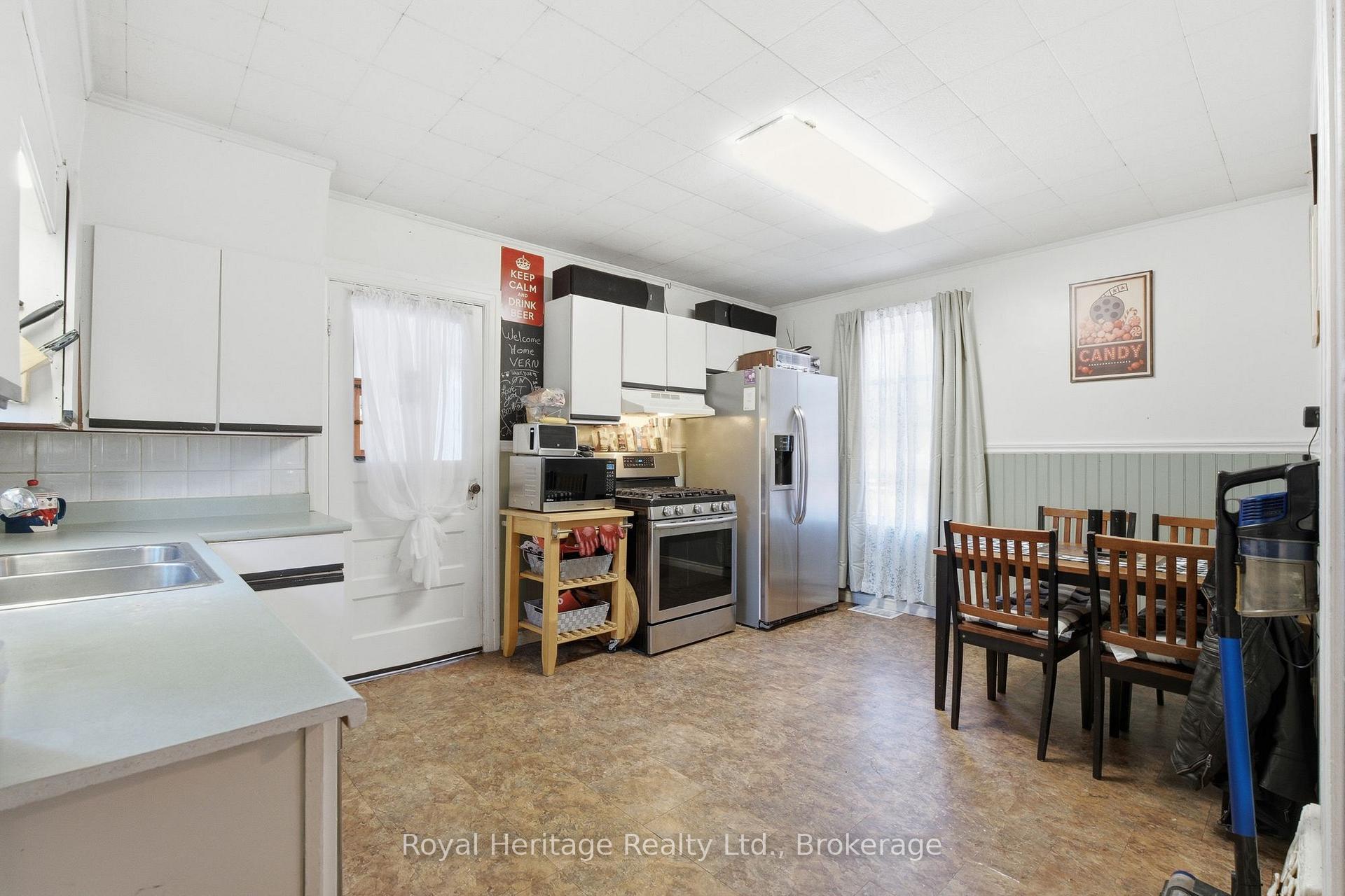 Photo 13 of 165 Colborne Street, Oshawa, O'Neill — HOMEH