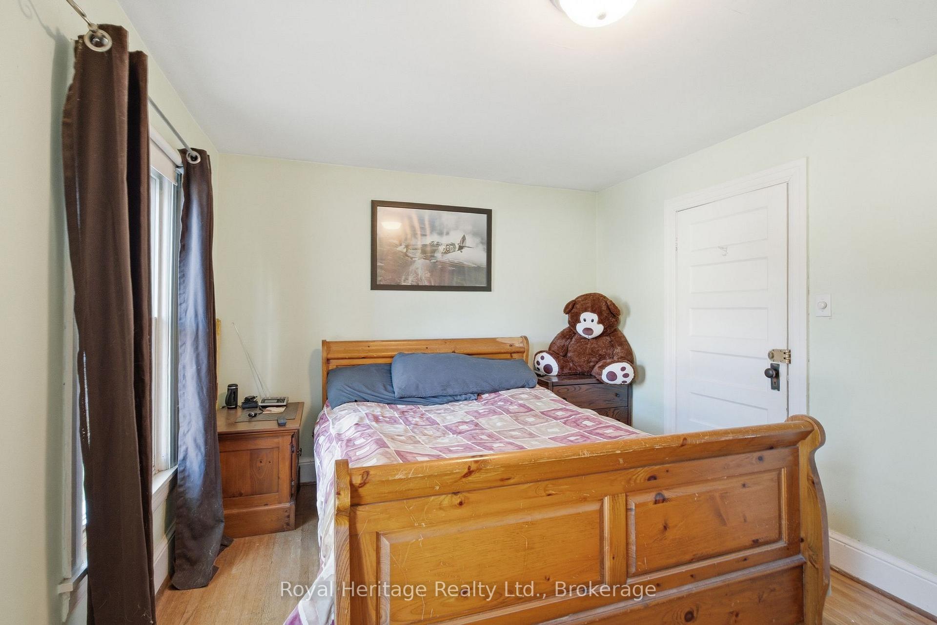 Photo 21 of 165 Colborne Street, Oshawa, O'Neill — HOMEH
