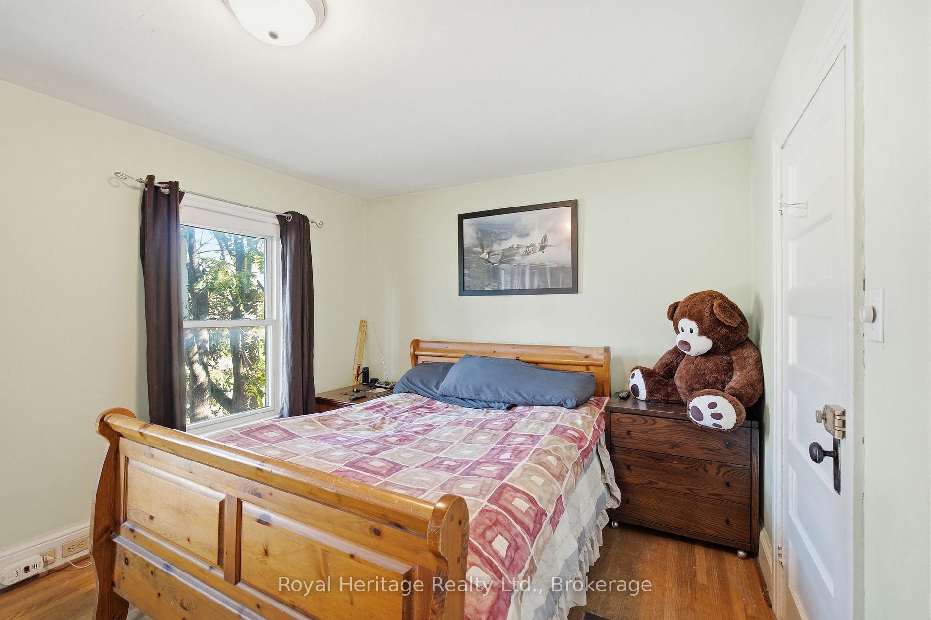 Photo 22 of 165 Colborne Street, Oshawa, O'Neill — HOMEH
