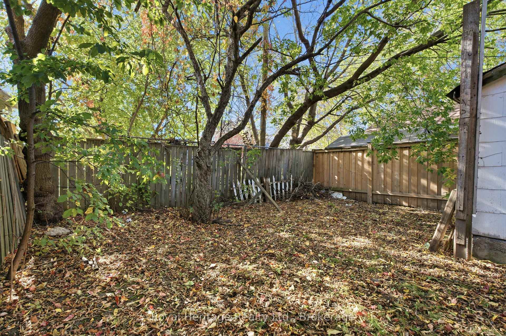 Photo 35 of 165 Colborne Street, Oshawa, O'Neill — HOMEH