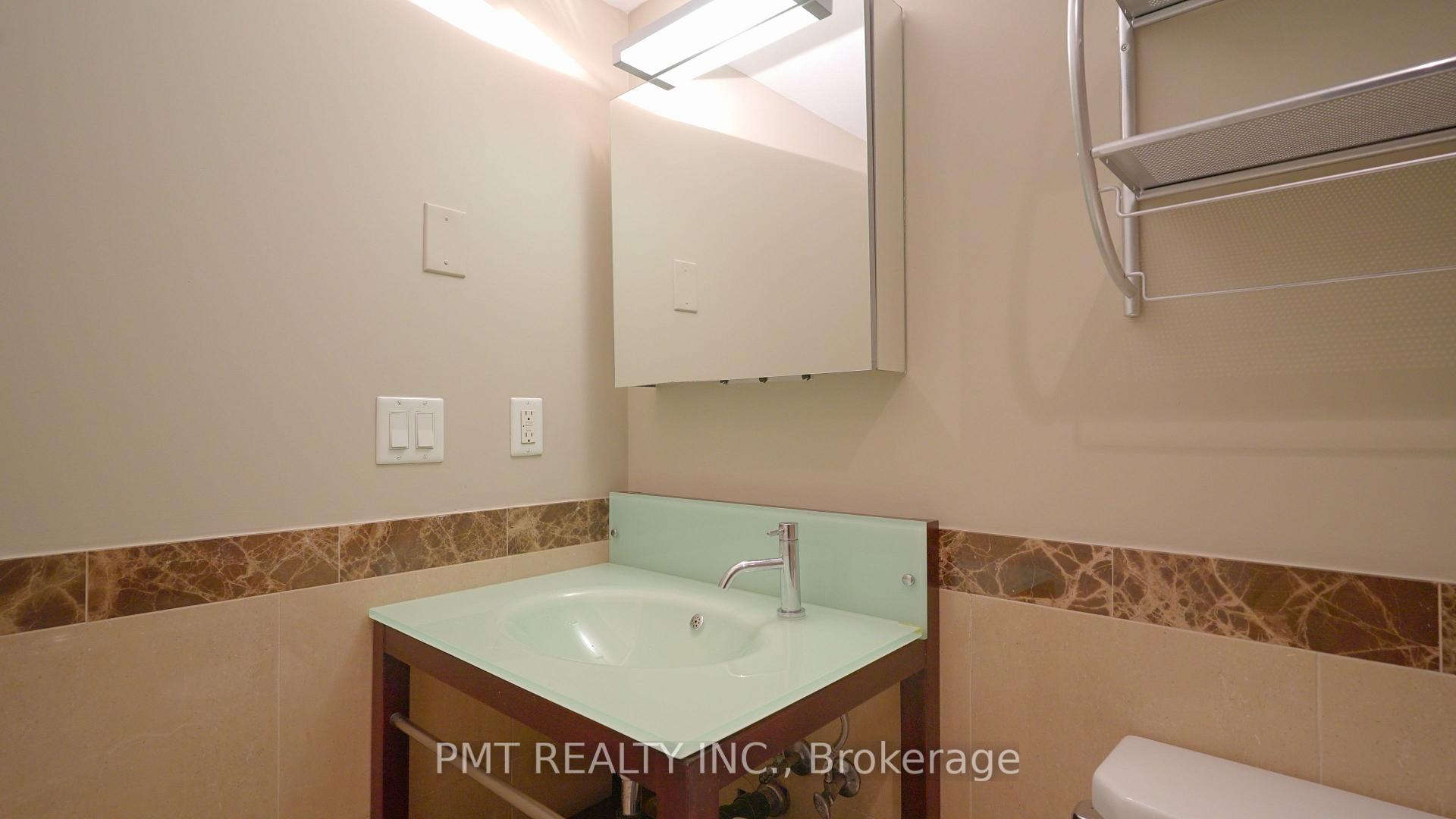 Photo 10 of Unit 430, 650 Sheppard Avenue E, North York, Bayview Village — HOMEH