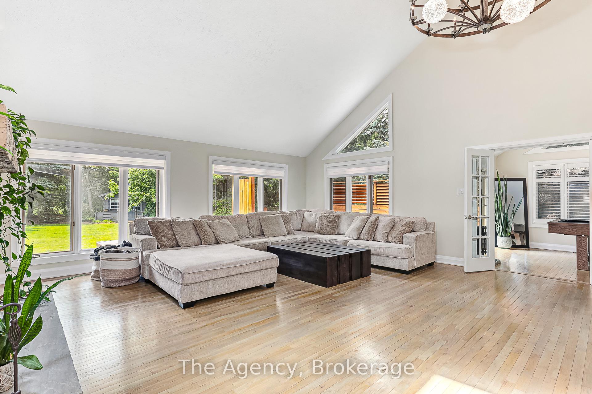 Photo 4 of 136 Grand Cypress Lane, Blue Mountains — HOMEH