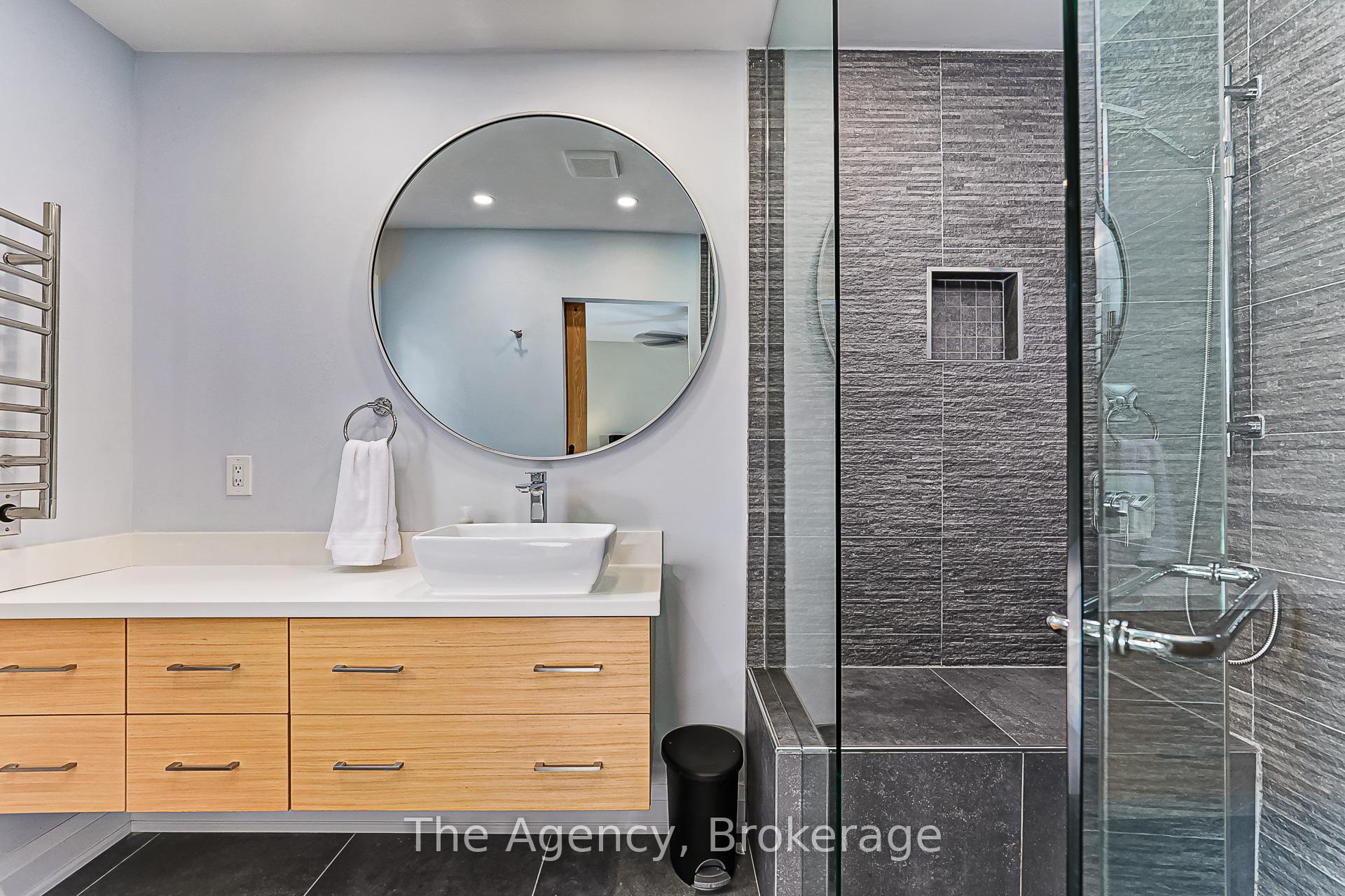 Photo 21 of 136 Grand Cypress Lane, Blue Mountains — HOMEH