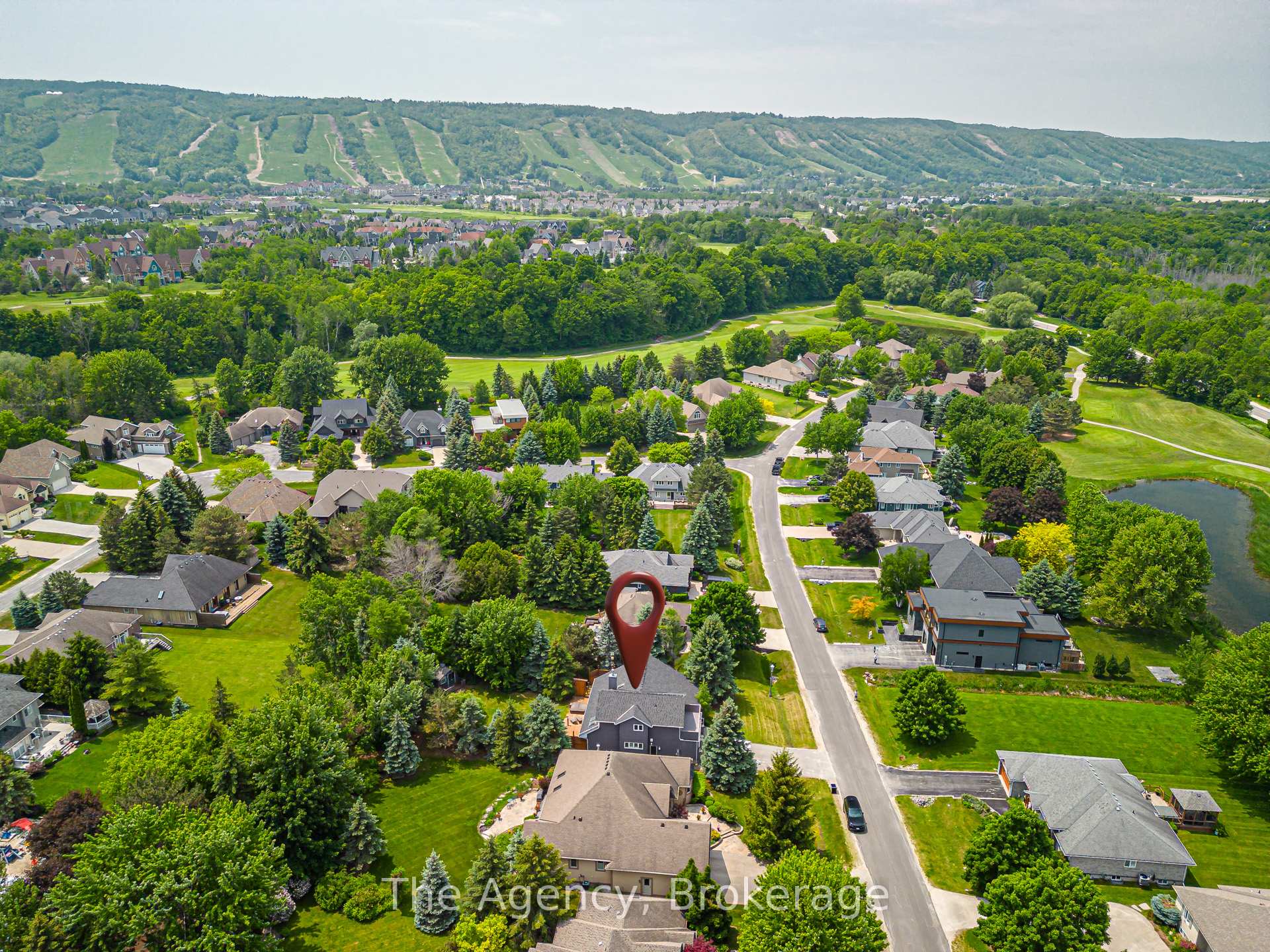 Photo 34 of 136 Grand Cypress Lane, Blue Mountains — HOMEH