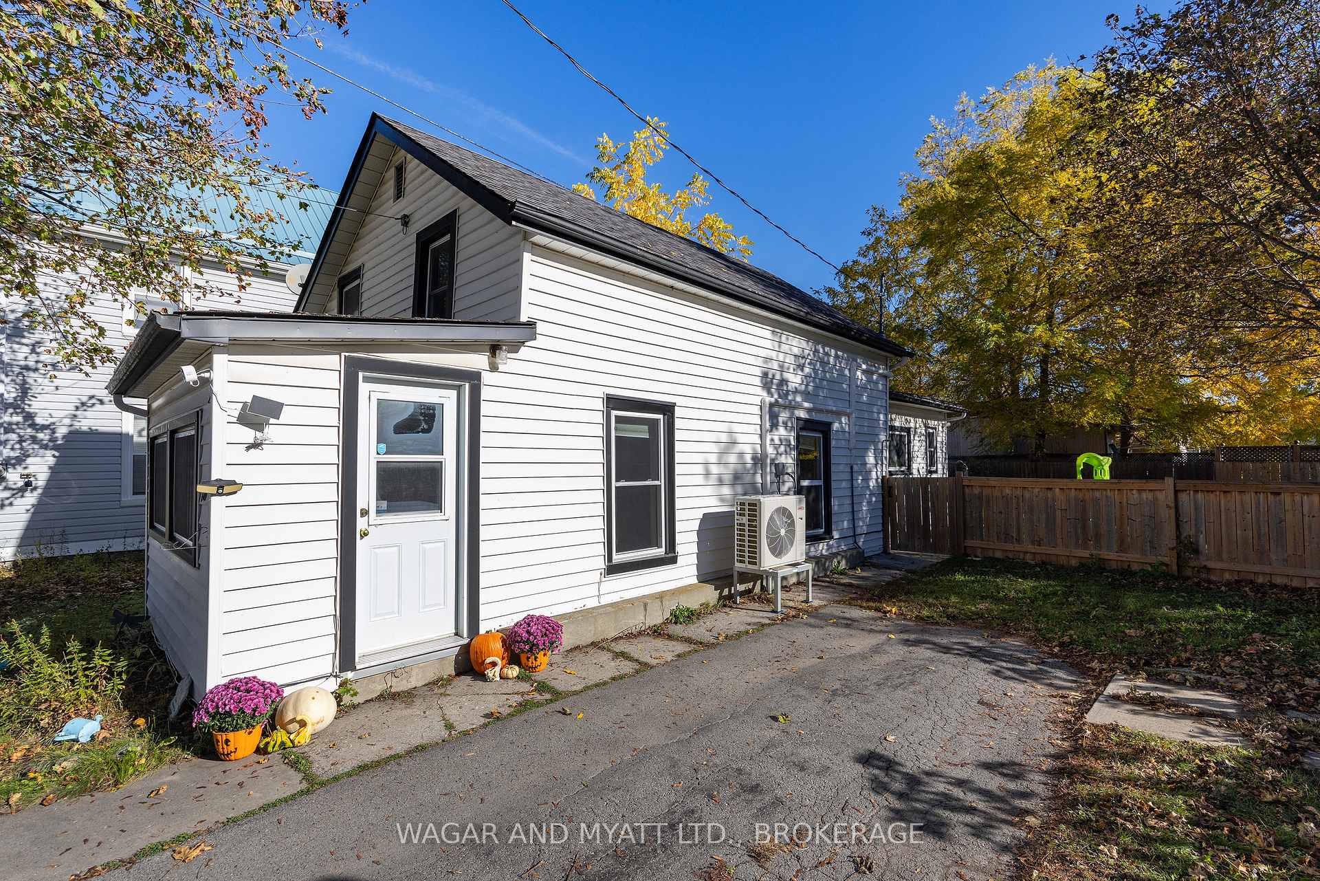 Photo 3 of 120 Prince Street, Deseronto, Deseronto (Town) — HOMEH